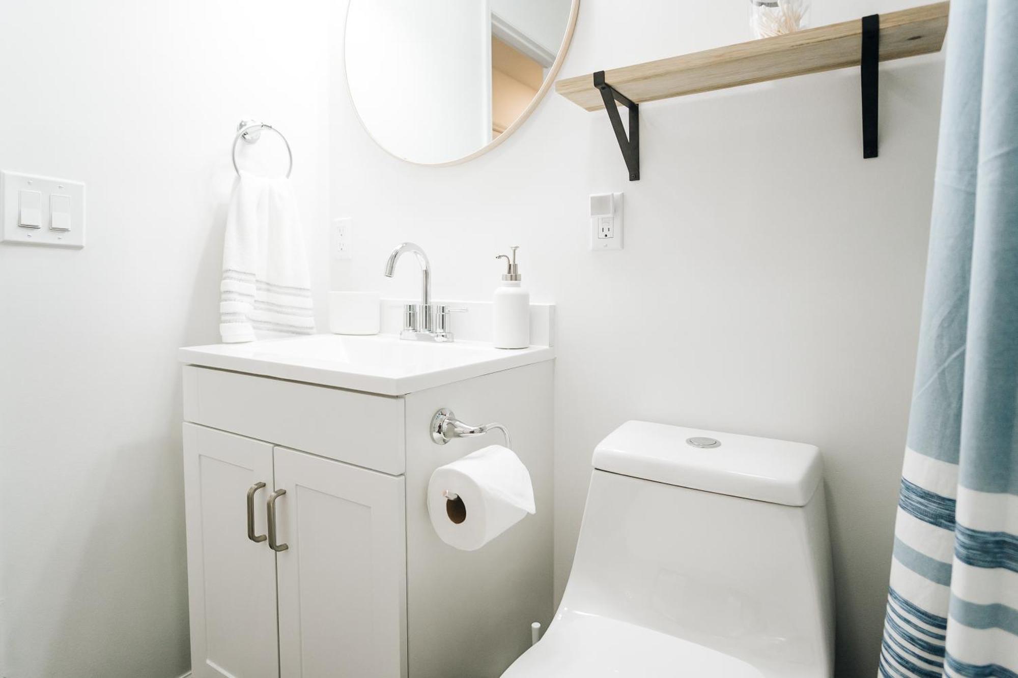 Tranquil Luxury: Modern Comfort! Lynchburg Extérieur photo
