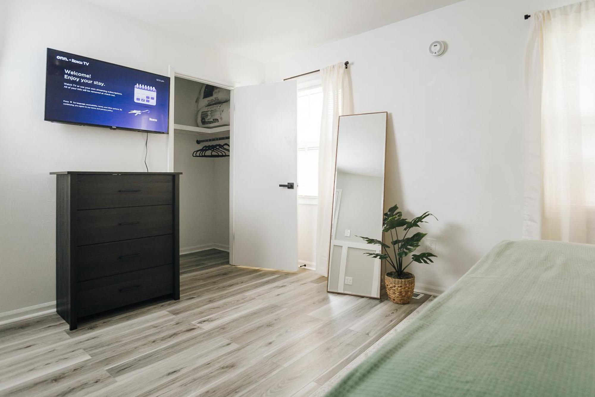 Tranquil Luxury: Modern Comfort! Lynchburg Extérieur photo