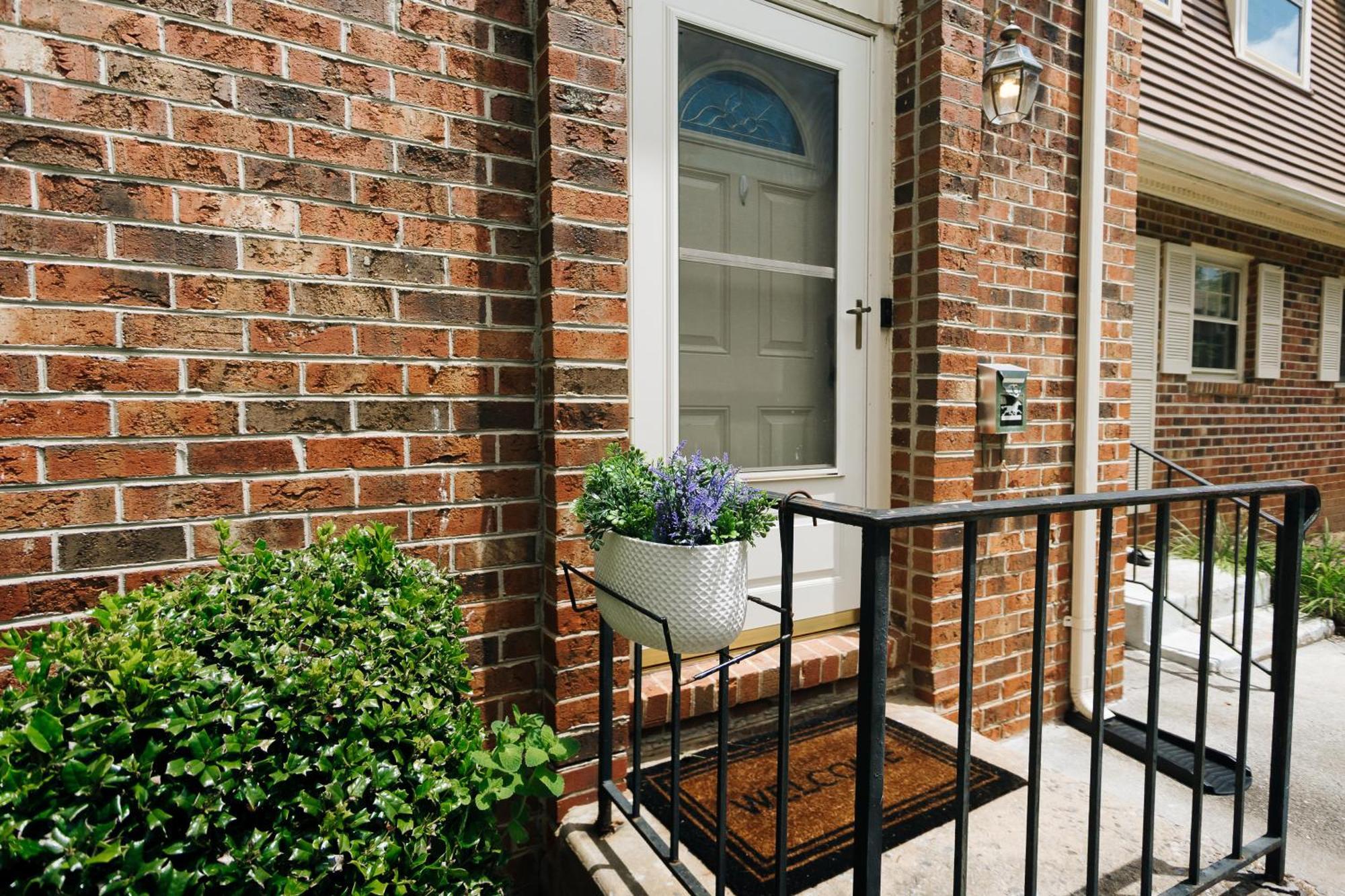 Tranquil Luxury: Modern Comfort! Lynchburg Extérieur photo